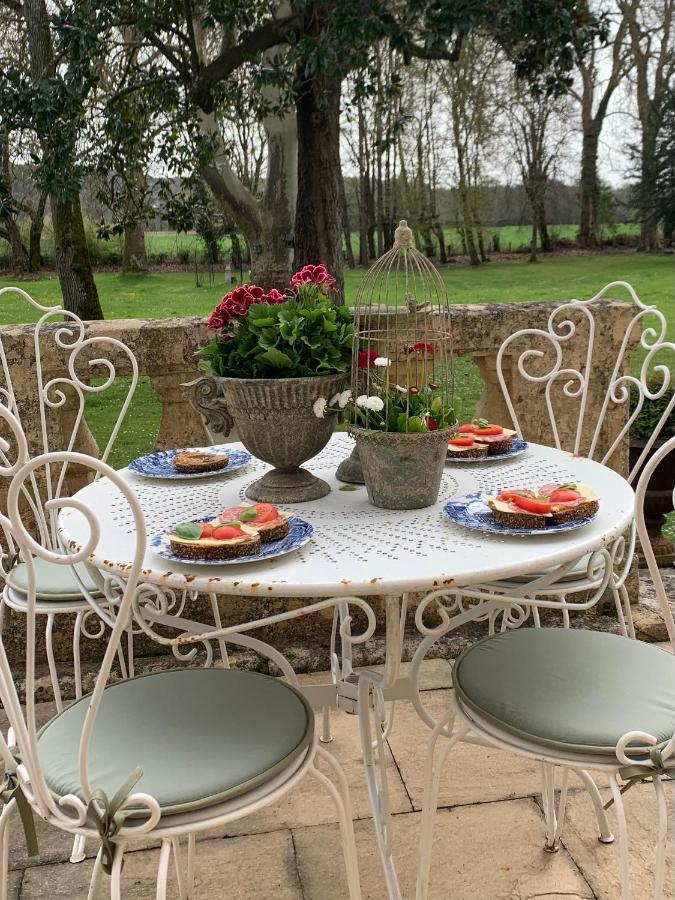Le Bouquet Bleu Bed And Breakfast Siorac-en-Perigord Exterior photo